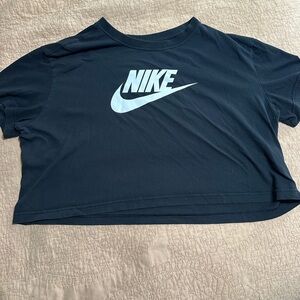 Nike Loose crop Fit Black Tee